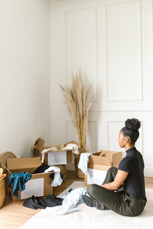 How to Store Seasonal Clothes Efficiently: Tips for a Tidy Wardrobe